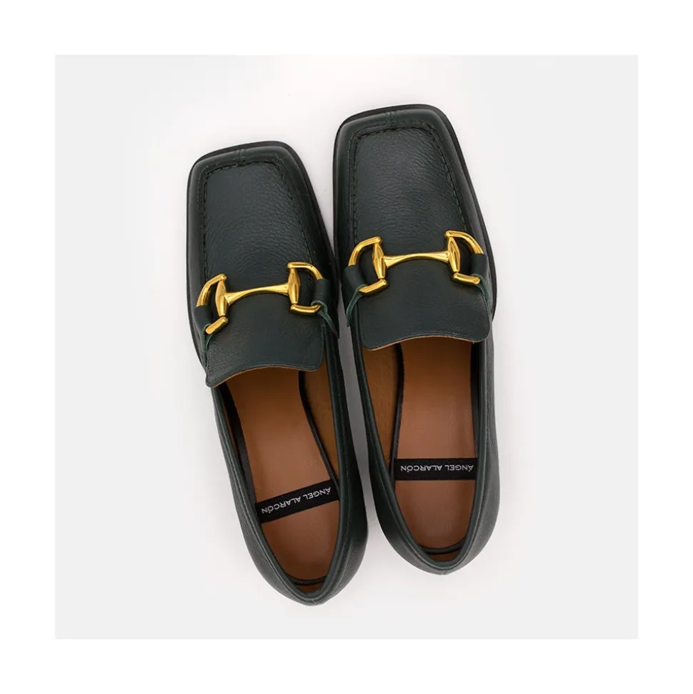 Kiski - Mocasin De Piel Con Tacon Ancho Y Adorno Metalico