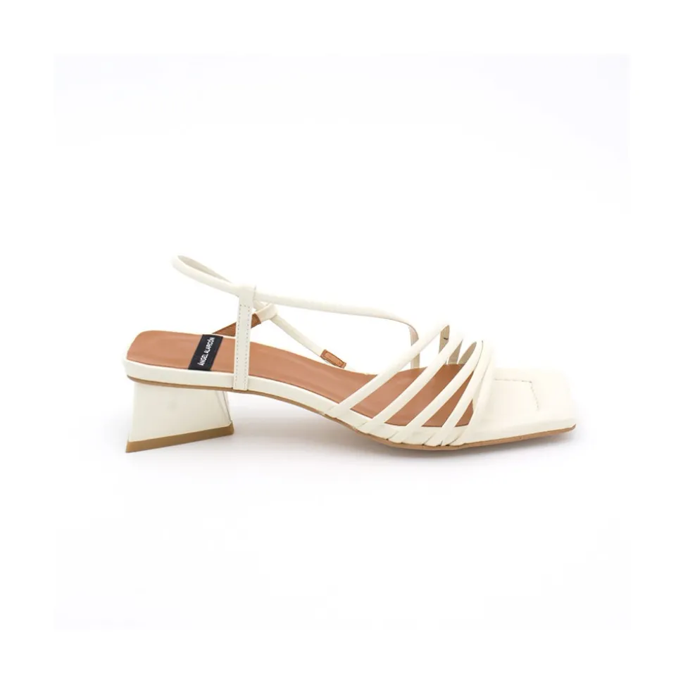 Mazzy - Sandalia De Tiras Con Tacon De Diseno Triangular