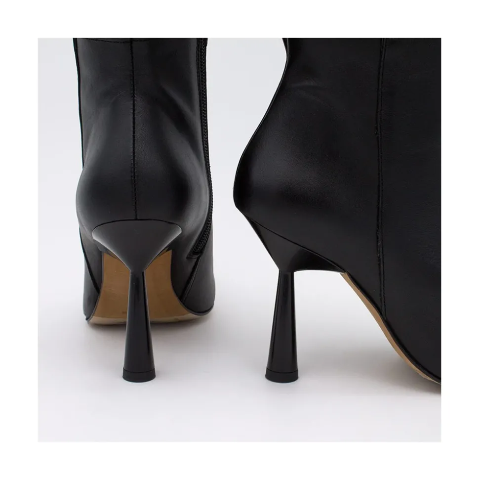 Ozzy - Bota Elegante De Piel Con Tacon Alto