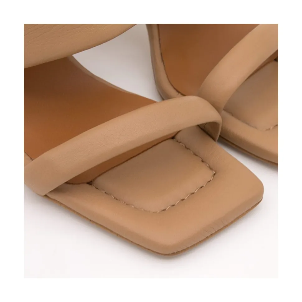 Parton - Sandalias Acolchadas Con Tacon