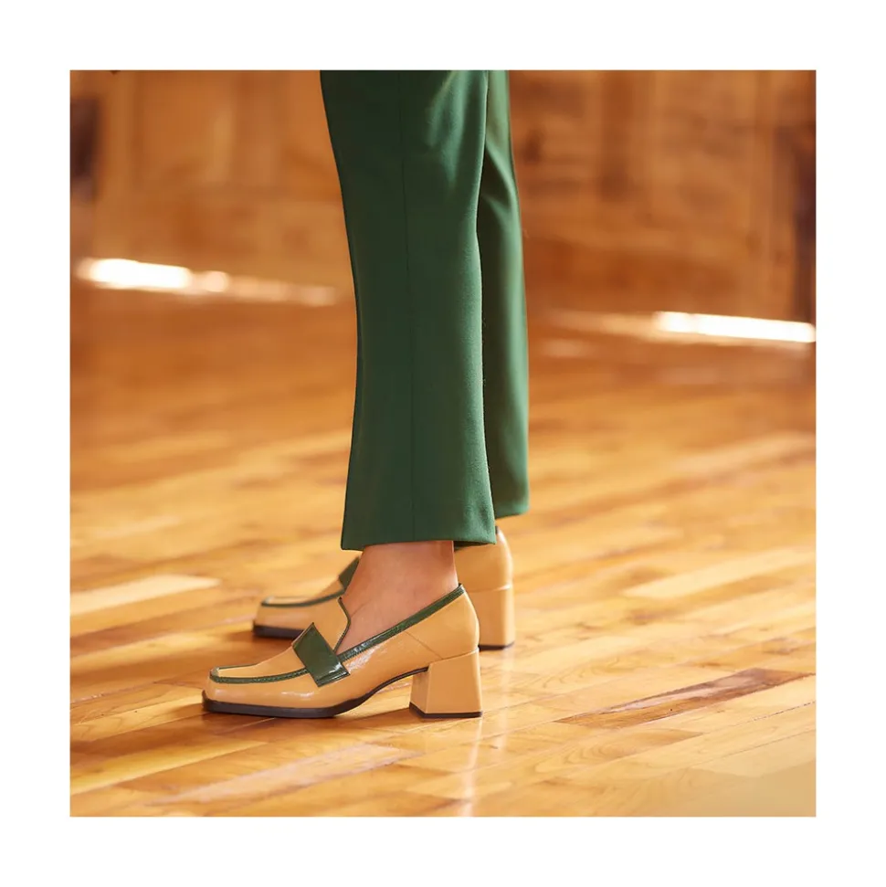 Peggy - Mocasin De Piel Brillante Duotono Con Tacon Ancho