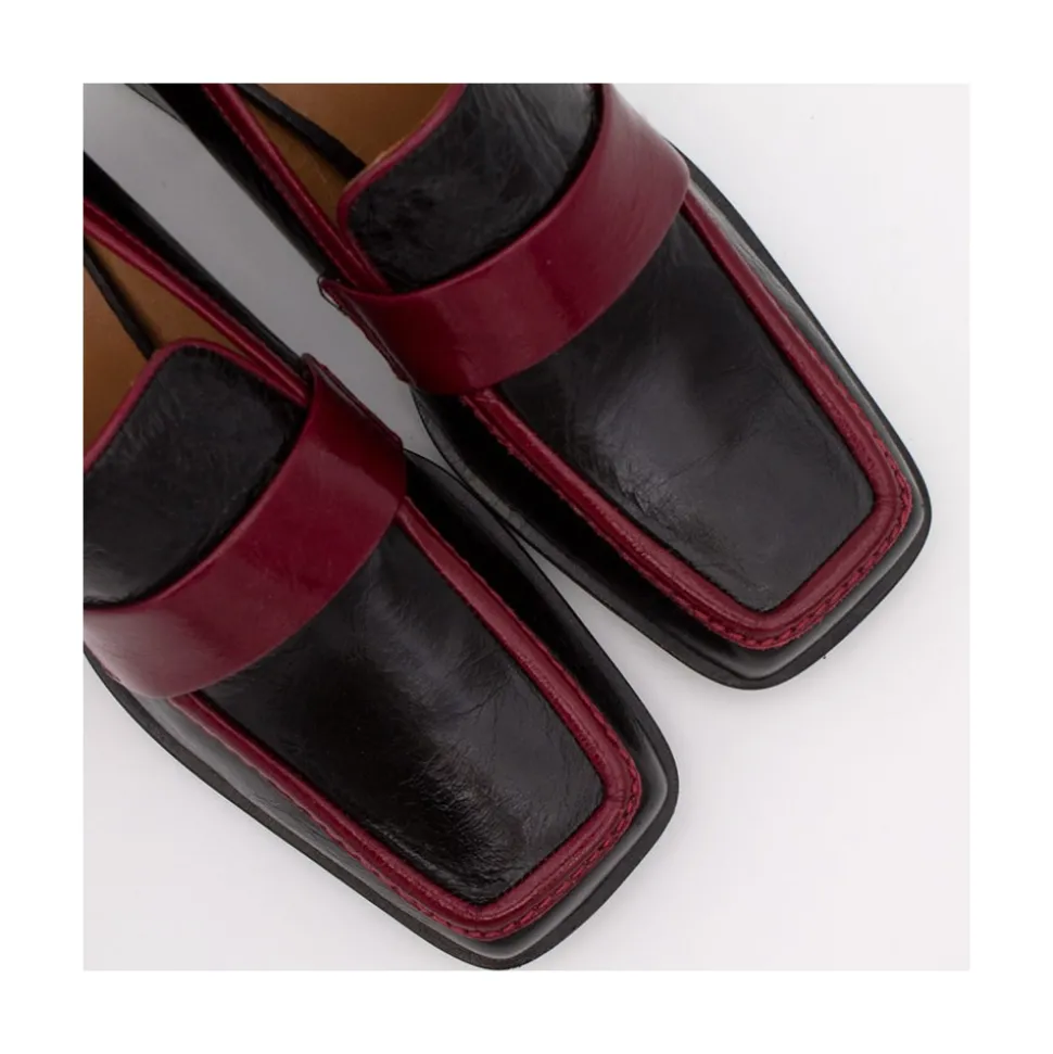 Peggy - Mocasin De Piel Brillante Duotono Con Tacon Ancho