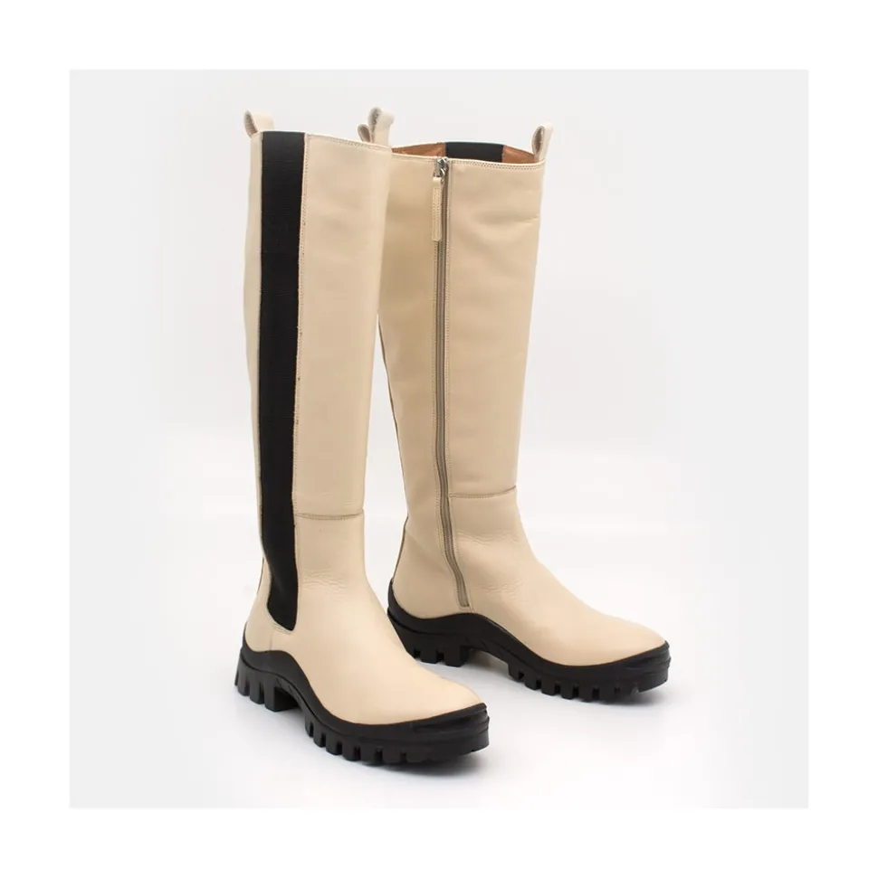 Wampu - Bota De Piel Con Elastico Lateral Con Suela Vibram